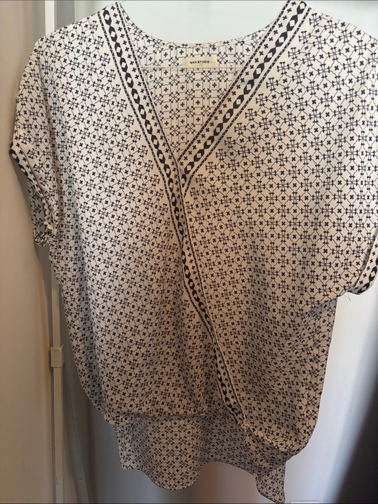 Max Studio Tops - Max Studio Cream and Black Geometric V-Neck Tunic